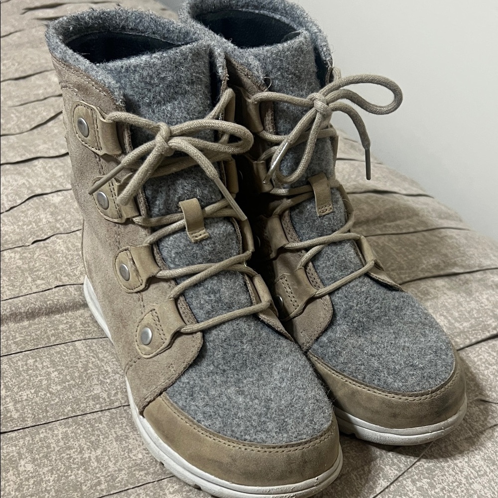 Sorel Gray and Tan Women's Boots